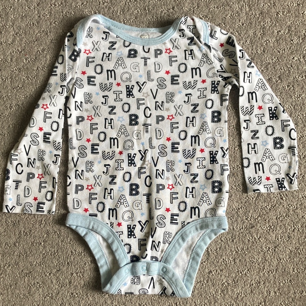 8-pc Bundle assorted toddler boy clothes, 18-24M/2T. - Picture 7 of 11